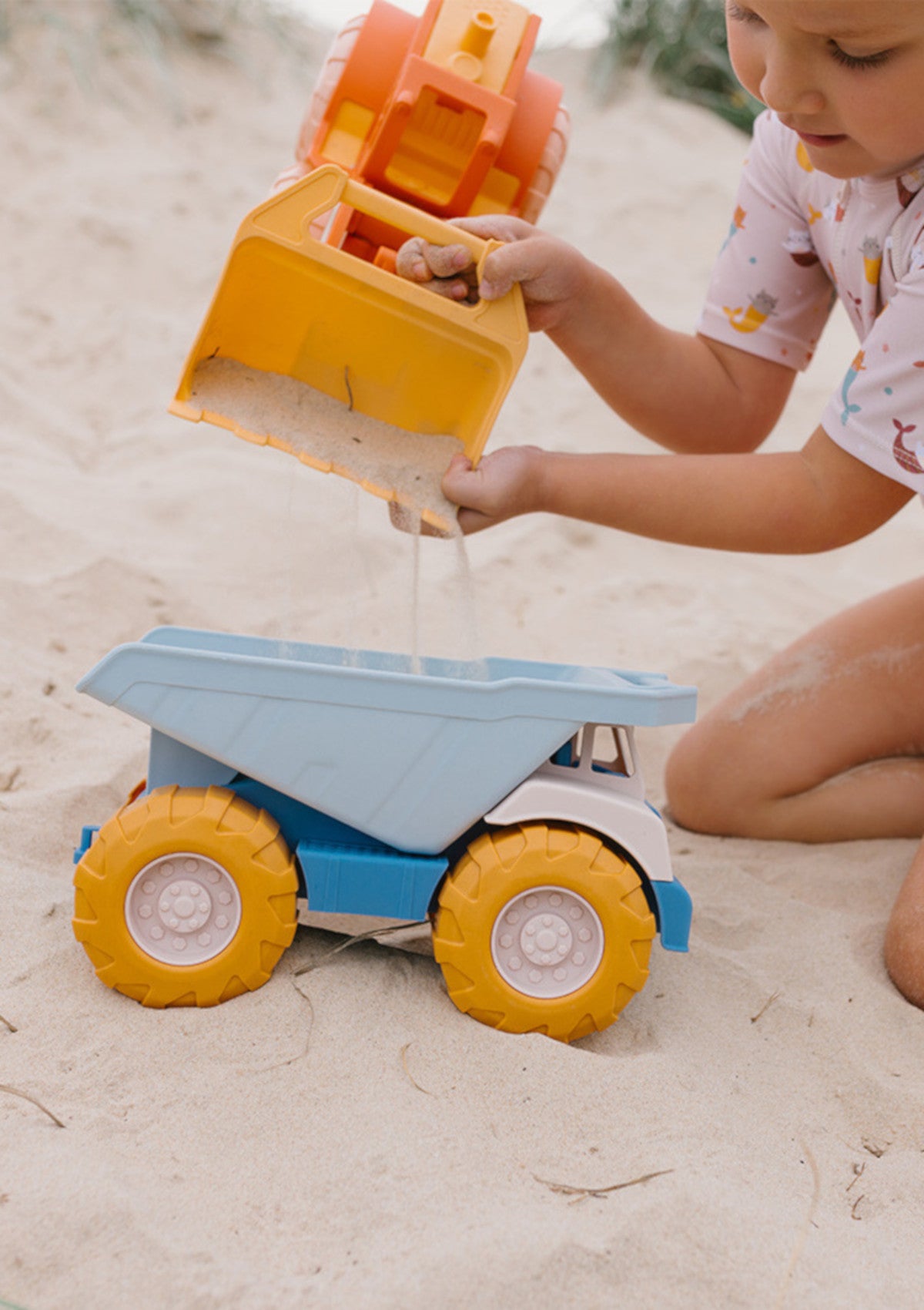 Blue Truck - Monnëka