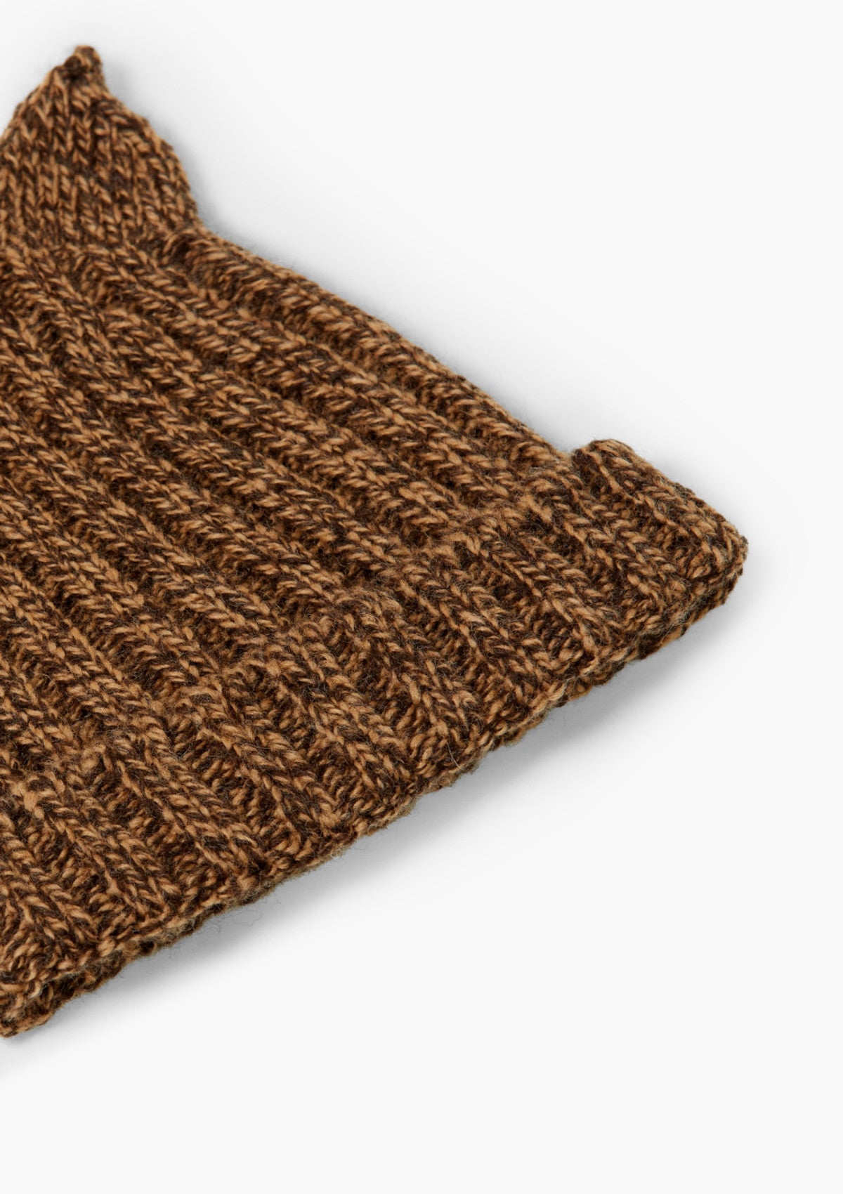 Gorro com orelhinhas tricotado em lã merino | SWEET AUTUMN - WEDOBLE