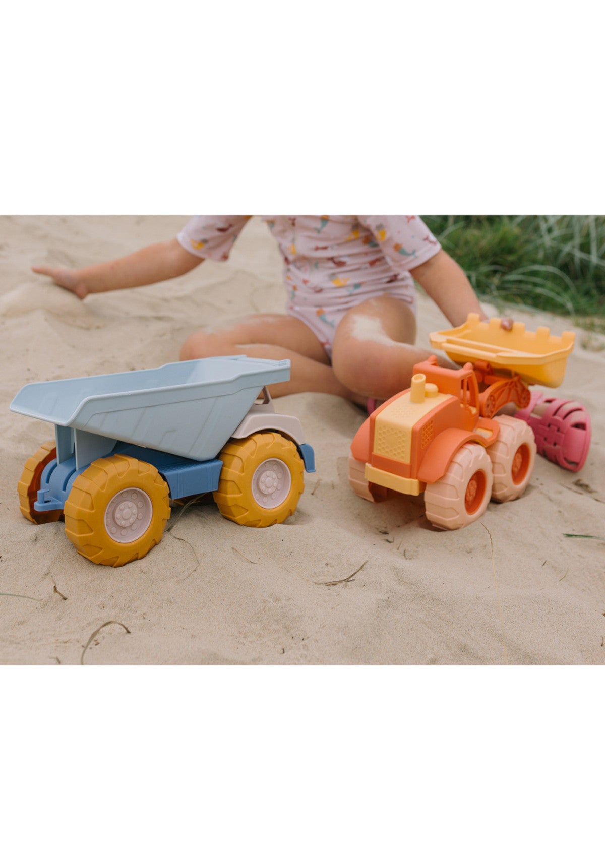 Blue Truck - Monnëka