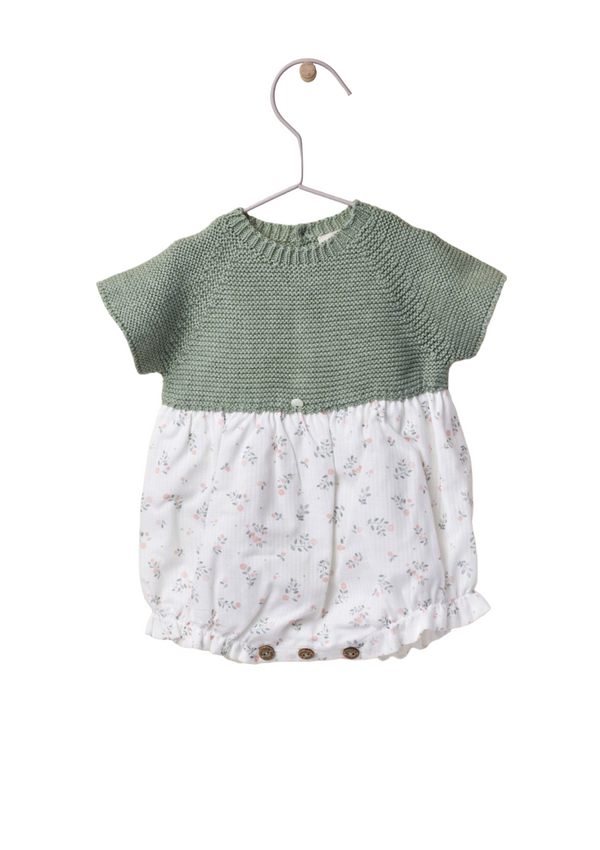 Short sleeved shortie with a delicate poppy print | SOFT - WEDOBLE