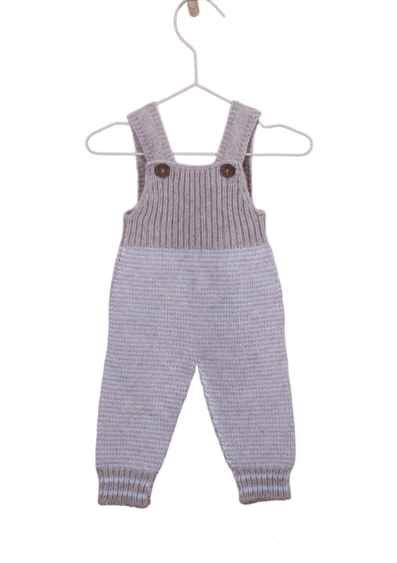 Knitted dungarees with coconut buttons opening | LOVE OF LIFE - WEDOBLE