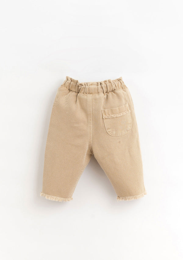 Calça de sarja com pormenor desfiado | Organic Care